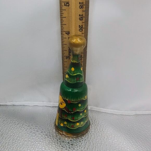 Vintage Wooden Christmas Bells Set of 4 - Picture 15 of 16